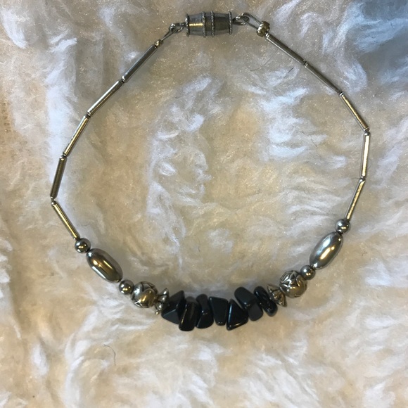 Silver and black beaded bracelet - Picture 2 of 7